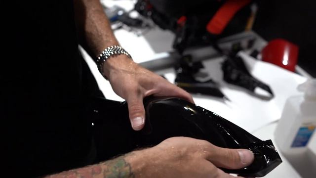 Learn how to vinyl wrap anything! смотреть онлайн