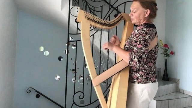 9 Ирландская крючковая арфа смотреть онлайн