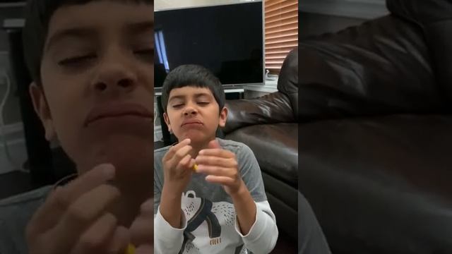 Game lips and pencil смотреть онлайн