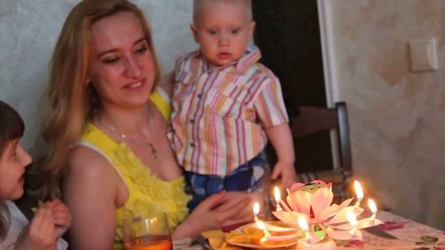 День рождения 1 годик. смотреть онлайн