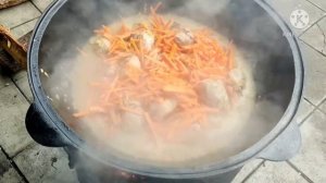 ПЛОВ ИЗ КУРИЦЫ В КАЗАНЕ НА КОСТРЕ. СОЧНО, ПРОСТО, РАССЫПЧАТО!