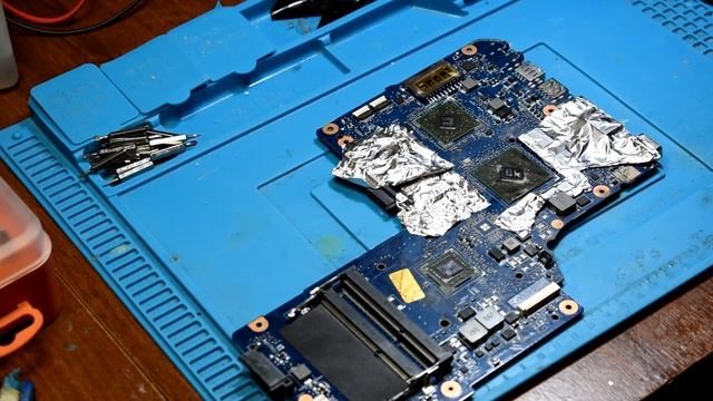 Как выпаять чип с платы ноутбука смотреть онлайн