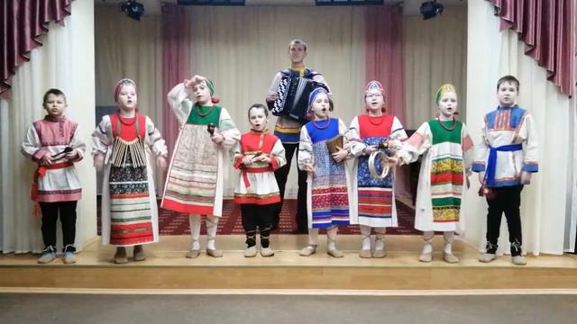 Ансамбль народной песни "Ладушки" О. Лыков "Русская гармошка" смотреть онлайн