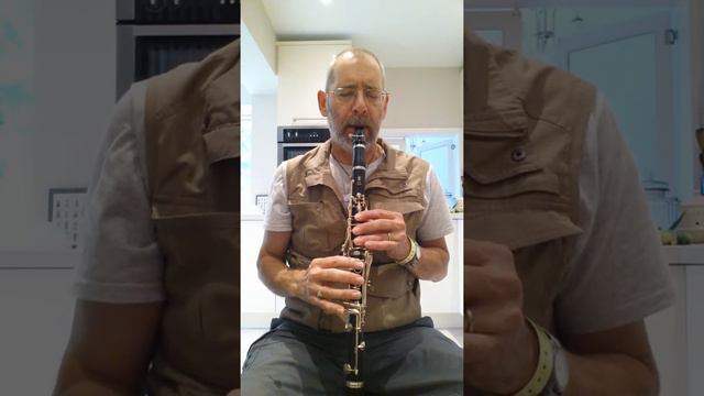 Tootling on the clarinet смотреть онлайн