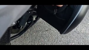 Снял новые боковые кофры с мотоцикла. Не понравились.