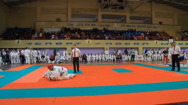 Мамчинков (красный, Биробижан) 2 поединок