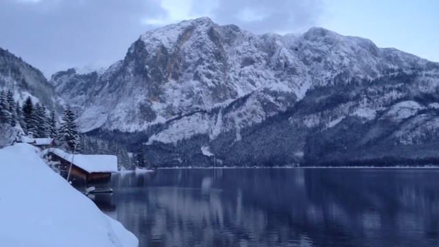 Зимнее озеро Altaussee смотреть онлайн
