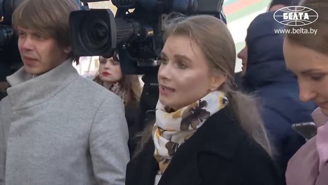 МЕДИКИ БЕГУТ!, Почему уезжают медики из процветающей Беларуси и как их пытаются остановить... смотреть онлайн