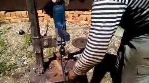 Делаем реечный инерционный дровокол √5 сборка каретки толкателя, спускового меха