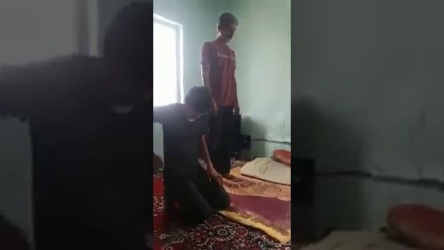 Сын мешает делать намаз (смешной ролик) смотреть онлайн