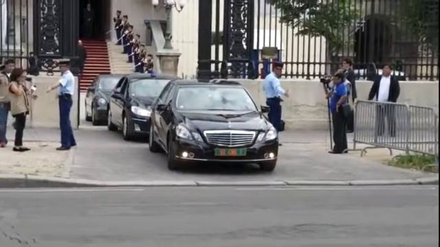 Париж Мигалки ждут смотреть онлайн