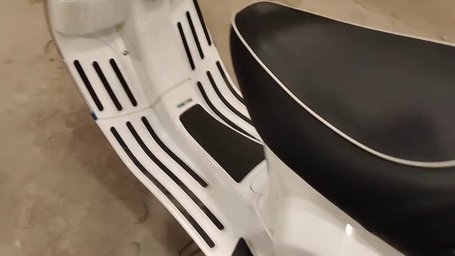 vespa s 50 новый итальянский мопед выполненный в ретро стиле . Едет довольно бодро )) смотреть онлайн