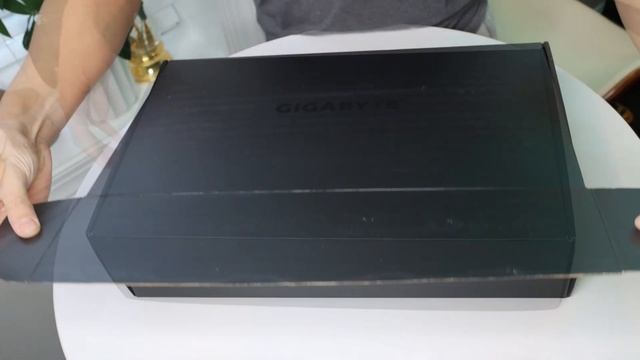 Building My Dream $2800 PC! - Hyte Y60 LCD screen + 7900x + RTX 4080 смотреть онлайн