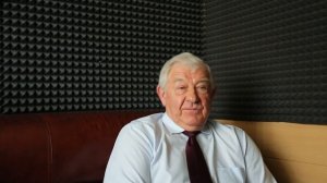Герой СССР, заслуженный лётчик-испытатель СССР Пугачёв Виктор Георгиевич посадки на авианосец.