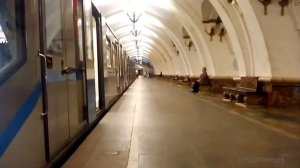 Московское метро (станция Арбатская)