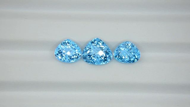 Natural blue topaz, weight of set 21.40 ct / Натуральные голубые топазы, вес комплекта 21,40 карат смотреть онлайн