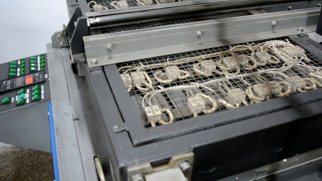 Изготовление пластиковых дисплеев способом вакуумформовки. смотреть онлайн