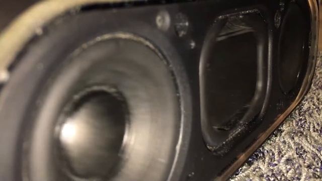 Sony SRS-XB30 Bass Test 2 смотреть онлайн