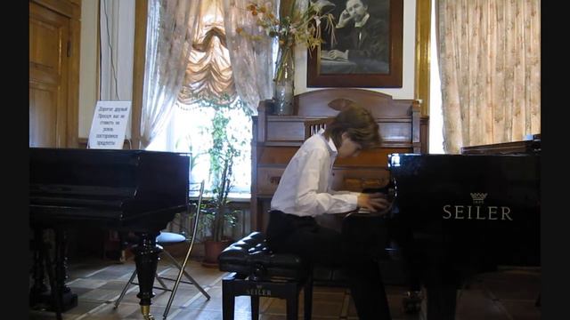 Beethoven Piano Sonata № 5 in C minor, op.10 no.1 Артём Шило 6 класс смотреть онлайн