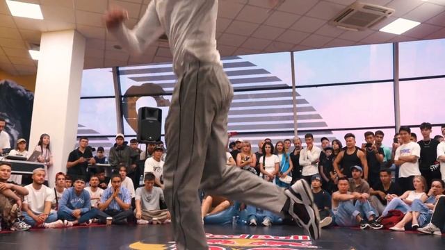 Serzh vs Artmo | Red Bull BC One Cypher Almaty 2022 смотреть онлайн