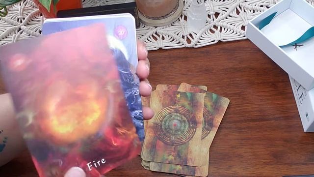 The Mystic Shaman Oracle Unboxing and Flip Through смотреть онлайн
