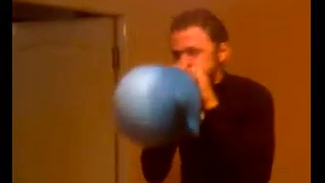 Надувание резиновой грелки смотреть онлайн