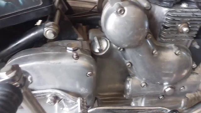 Bullet 4 speed Gear box lubrication смотреть онлайн