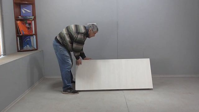 Раскладной складной письменный стол на металлических ножках смотреть онлайн