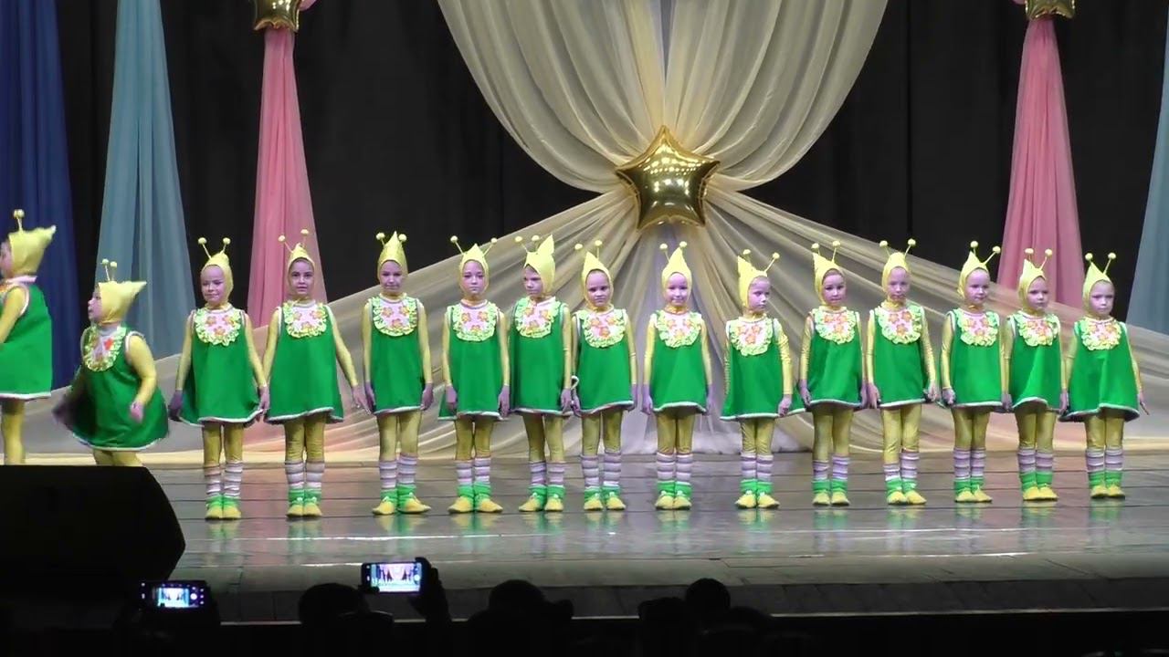 Гусеница. Детский танец. смотреть онлайн