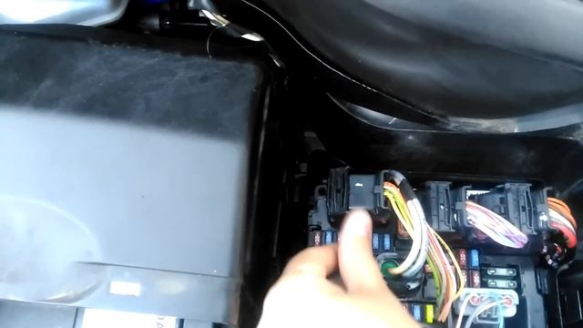 Peugeot 207 Brake system faulty/power steering faulty/abs system faulty смотреть онлайн