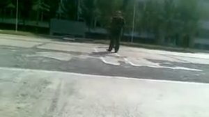 Прапор орет на солдат!