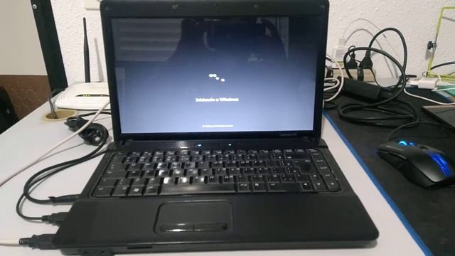 Compaq 510 Core 2 Duo + 4GB RAM + SSD 120GB boot em 36 segundos смотреть онлайн