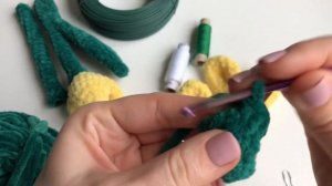 МК. Вязаные цветы из плюшевой пряжи / Подробный мастер-класс