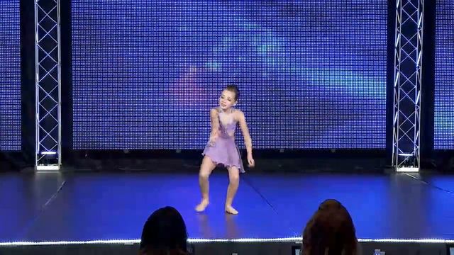 Berlin Dixon: Lovely смотреть онлайн