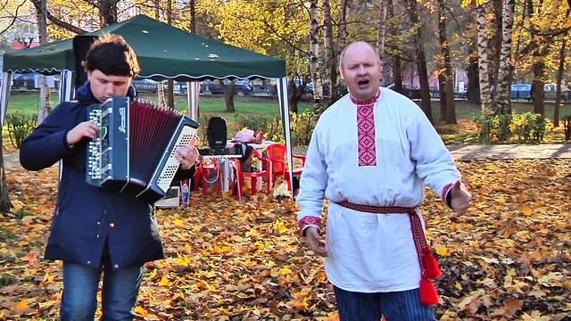 "Шарашкина Контора" - Одинокая гармонь (русская народная песня) смотреть онлайн