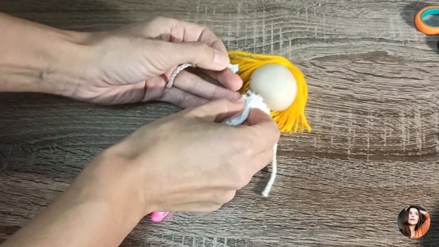 РОЖДЕСТВЕНСКИЙ АНГЕЛ СВОИМИ РУКАМИ/КАК СДЕЛАТЬ АНГЕЛА ИЗ ПОДРУЧНЫХ СРЕДСТВ/DIY АНГЕЛ НА РОЖДЕСТВО смотреть онлайн