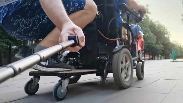 Своими руками. Платформа для сопровождающего для инвалидной электрической коляски смотреть онлайн