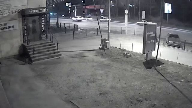 Видеокамера IP IVM-1326-H81. H81, HI3518E, 3.6мм. Улица, ночь. смотреть онлайн