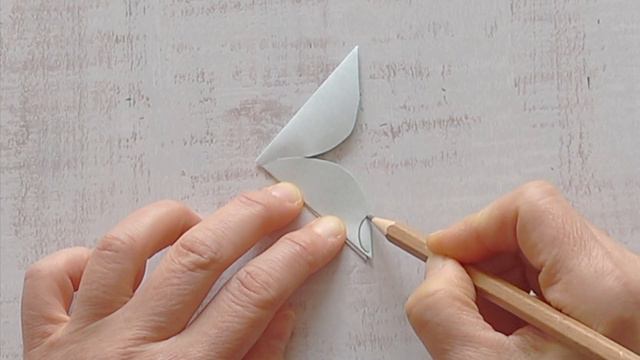 折り紙でかわいいクリスマスリースの作り方（音声解説あり）How to make a cute origami Christmas wreath смотреть онлайн