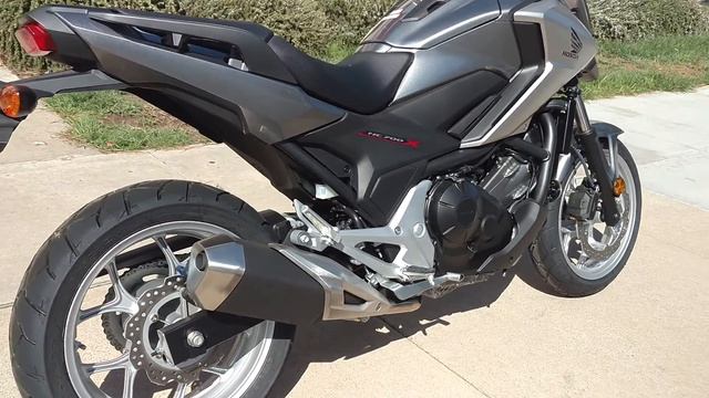 2016 Honda NC700X смотреть онлайн