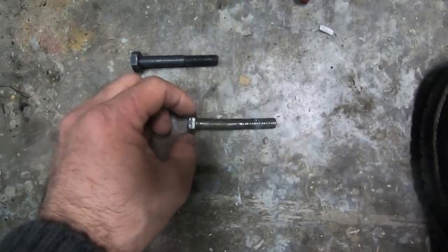 Заменил сайлентблоки на втулки в маятнике мотоцикла #мото смотреть онлайн