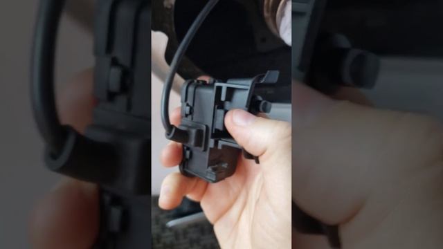 Trava elétrica taque gasolina Golf Mk7 não abre.Electric lock gas tank Golf Mk7 does not open. смотреть онлайн