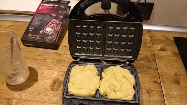 Первые вафли в Мультипекаре Redmond RMB-M614/1