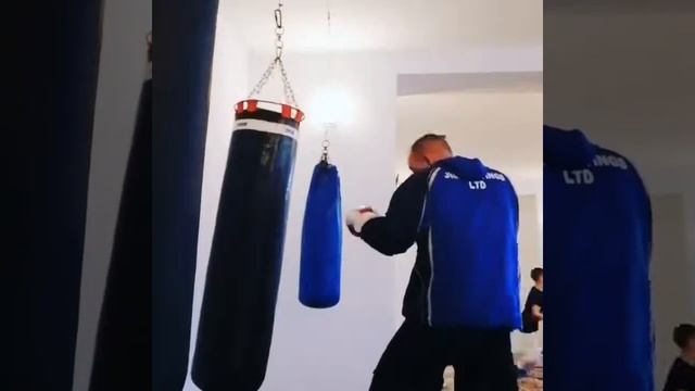 Работа на мешке (бокс) смотреть онлайн