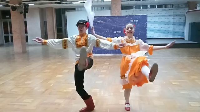 Дмитрий Нехаев и Екатерина Витохина анс Соколята Белгород М С Подр гр Дуэт Забава смотреть онлайн