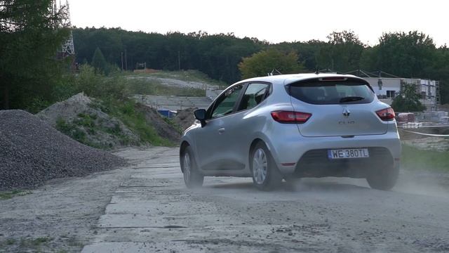 Renault Clio R.S 220 KM vs Renault Clio 1.5 dCi 75 KM - test PL смотреть онлайн