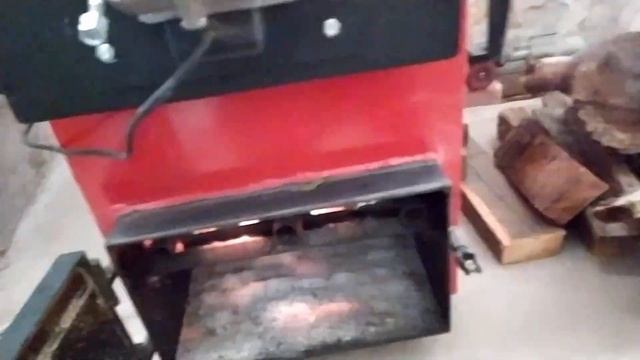 Шахтный котёл своими руками 22кВ часть №2 (розжиг, горение, на разных режимах температура дымогазов смотреть онлайн