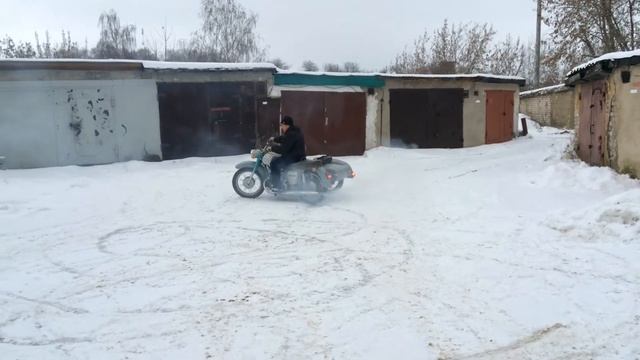 ИЖ ПЛАНЕТА 3 Простоял более 10 лет в гараже... смотреть онлайн