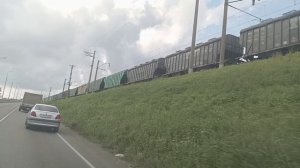 2ТЭ10М-2618 с коротким грузовым поездом