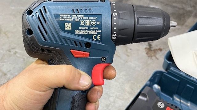 Аккумуляторная Дрель-Шуруповерт Bosch GSR 12V-30 Professional (06019G9020) смотреть онлайн